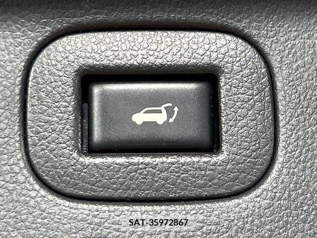 Nissan ELGRAND 2013-06 297198-6