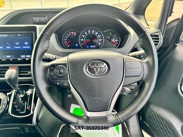 Toyota VOXY 2020-01 372132-23