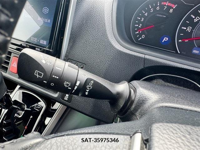 Toyota VOXY 2020-01 372132-26