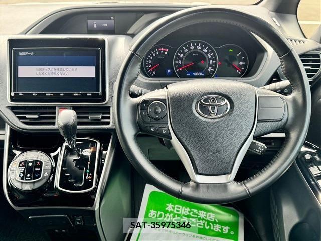 Toyota VOXY 2020-01 372132-13