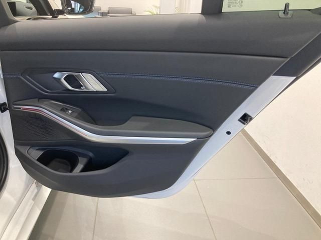 Bmw 3 SERIES 2022-10 14279-24