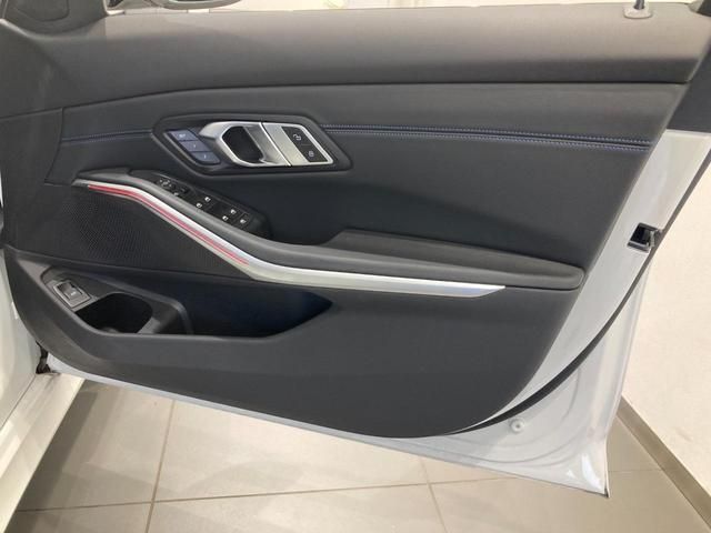 Bmw 3 SERIES 2022-10 14279-23