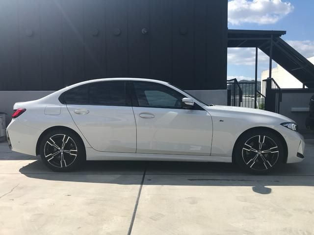 Bmw 3 SERIES 2022-10 14279-6