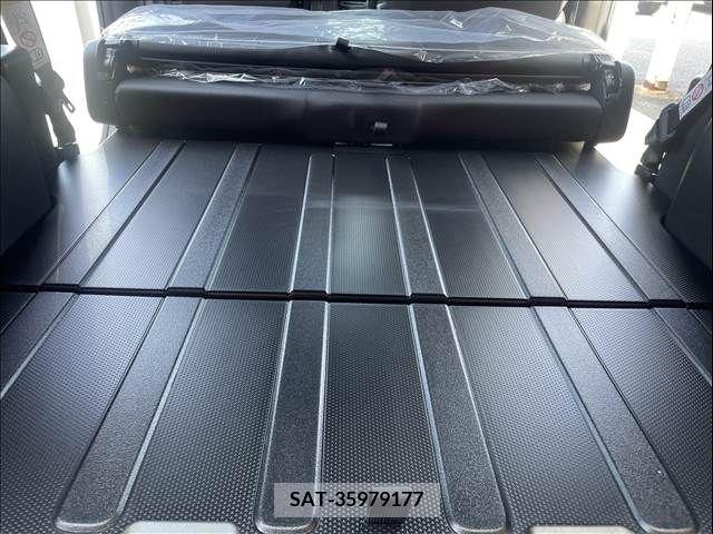 Suzuki SPACIA 2022-09 368579-9