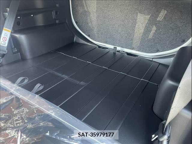 Suzuki SPACIA 2022-09 368579-15