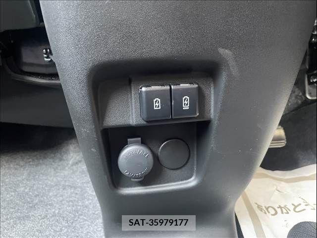 Suzuki SPACIA 2022-09 368579-24