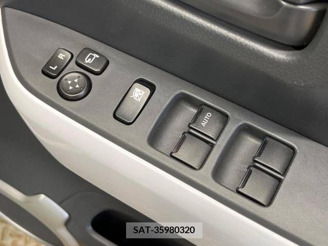 Suzuki HUSTLER 2018-01 339598-6