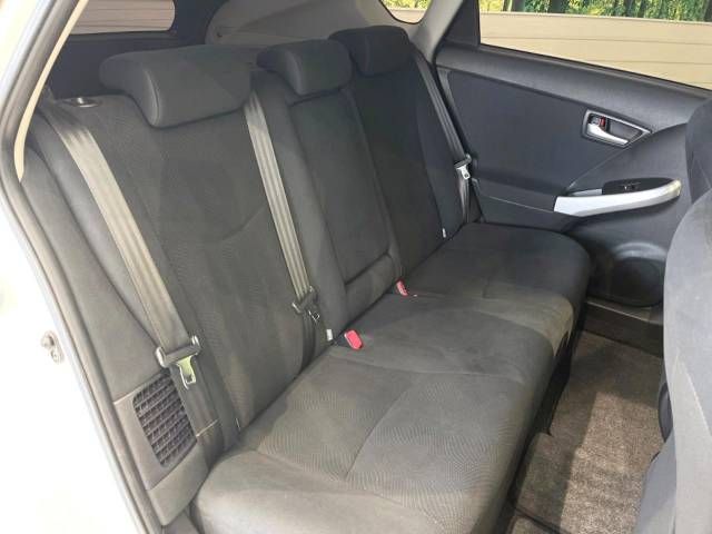 Toyota PRIUS 2012-08 17933-9