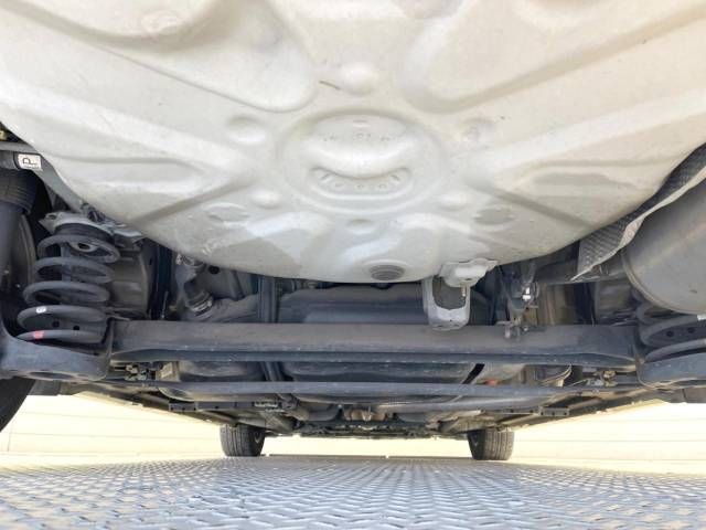 Toyota PRIUS 2012-08 17933-18