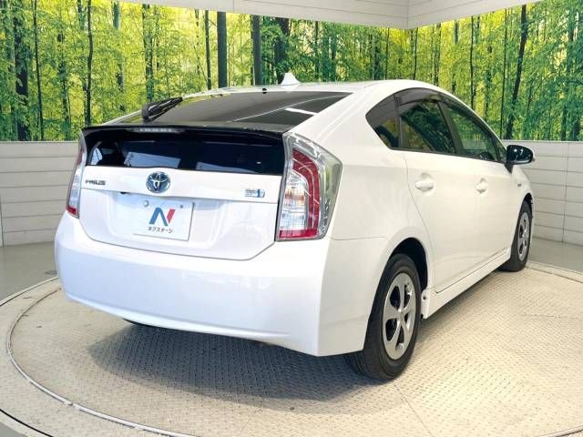 Toyota PRIUS 2012-08 17933-17
