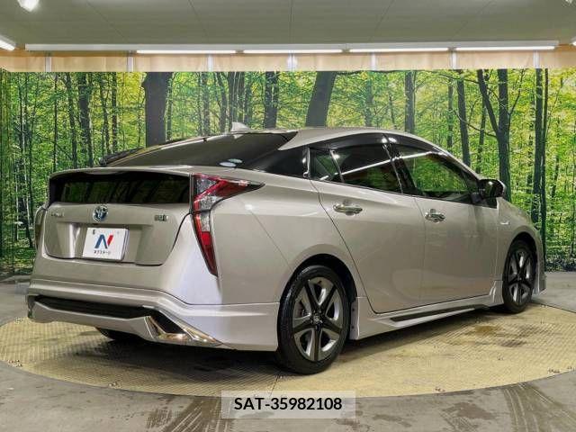 Toyota PRIUS 2015-12 281706-17