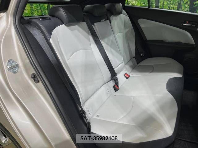 Toyota PRIUS 2015-12 281706-12