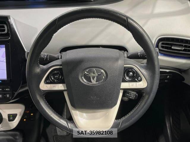 Toyota PRIUS 2015-12 281706-10
