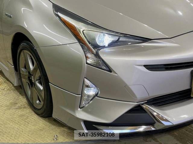 Toyota PRIUS 2015-12 281706-8