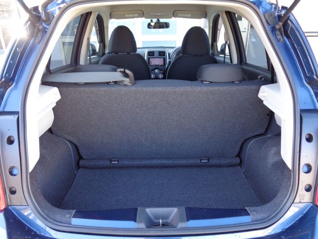 Nissan MARCH 2018-10 27728-13