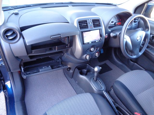 Nissan MARCH 2018-10 27728-25