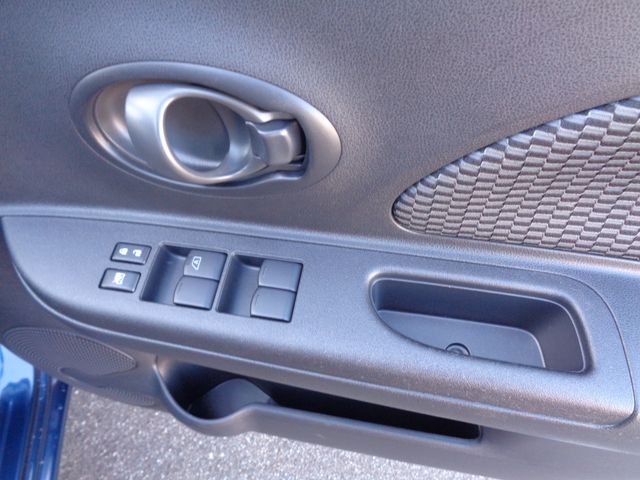 Nissan MARCH 2018-10 27728-22