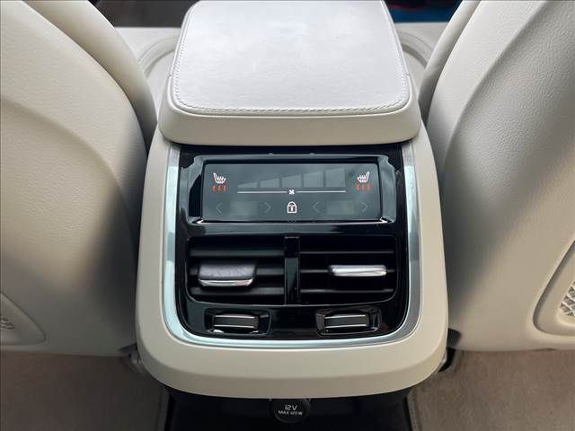 Volvo V90 2018-08 26380-24