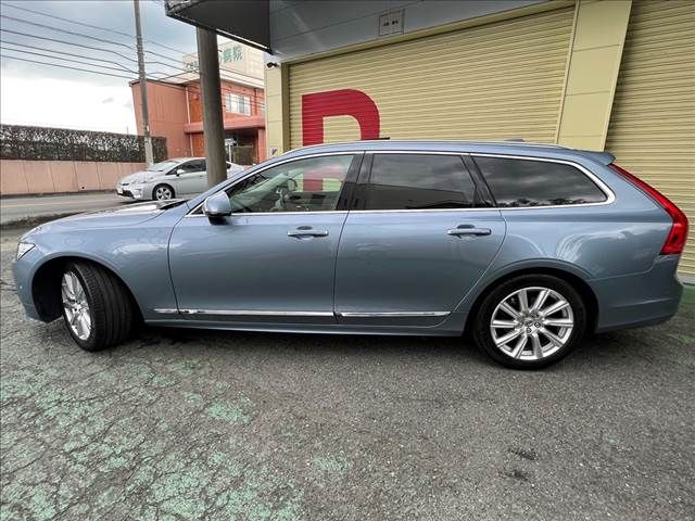Volvo V90 2018-08 26380-7