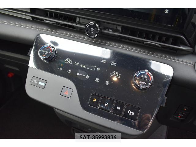 Nissan SERENA 2024-03 284319-11