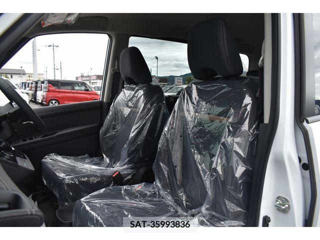 Nissan SERENA 2024-03 284319-18