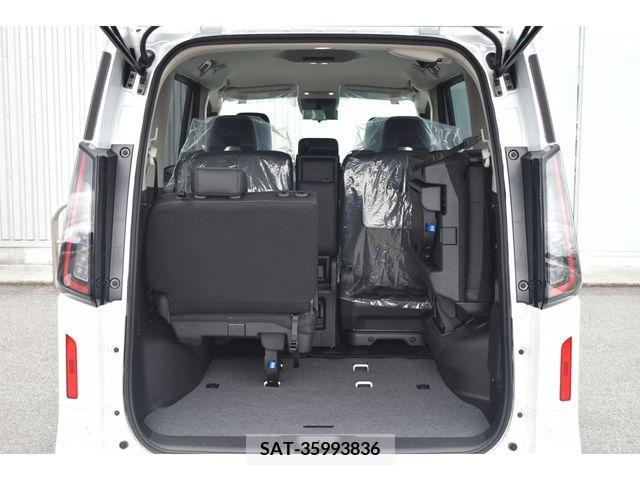 Nissan SERENA 2024-03 284319-22