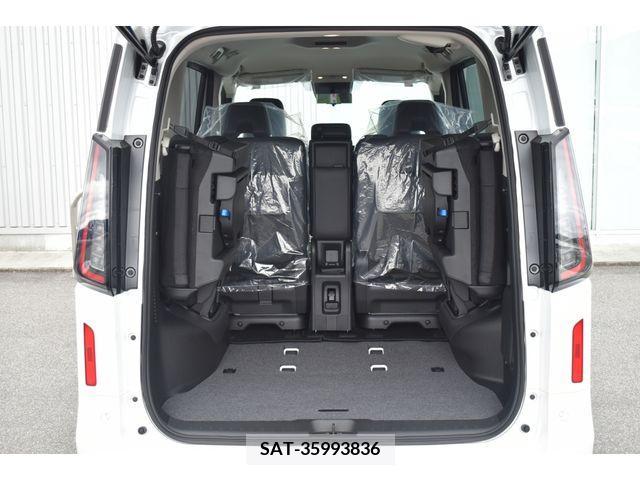 Nissan SERENA 2024-03 284319-23