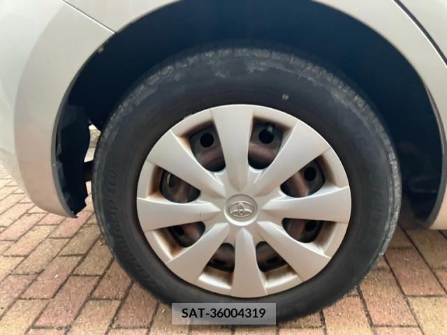 Toyota AURIS 2007-09 389486-4