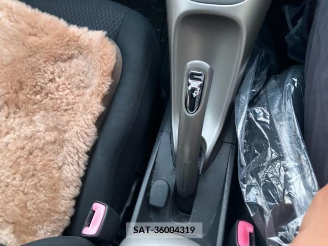 Toyota AURIS 2007-09 389486-25