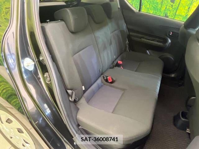Toyota AQUA 2019-01 382772-9