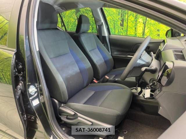 Toyota AQUA 2019-01 382772-8