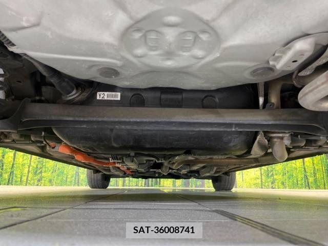 Toyota AQUA 2019-01 382772-19