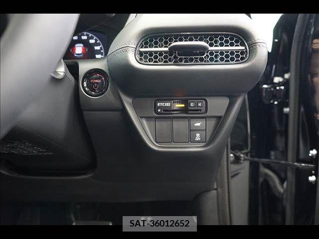 Honda ZR-V 2023-11 253411-13