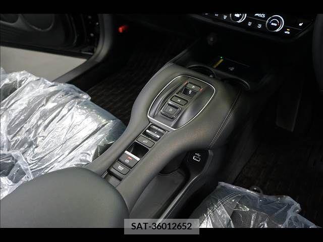 Honda ZR-V 2023-11 253411-11