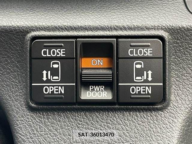Toyota SIENTA 2017-09 222683-4