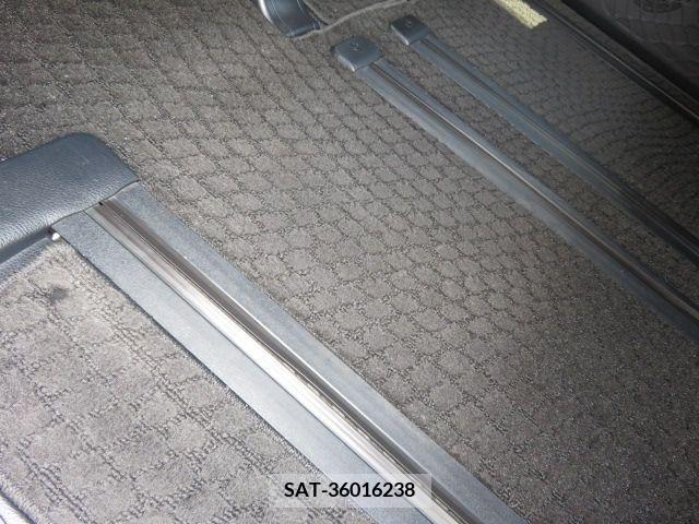 Toyota VOXY 2019-06 342383-23