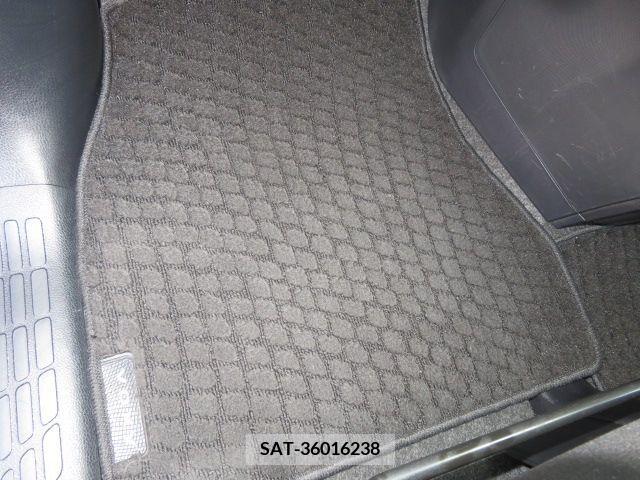 Toyota VOXY 2019-06 342383-22