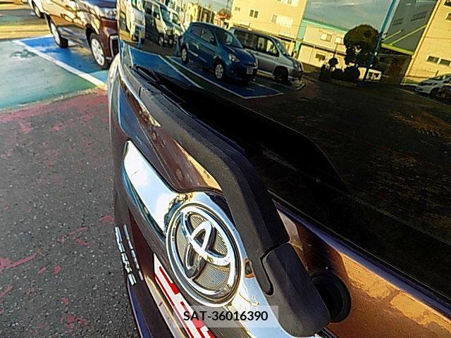 Toyota RACTIS 2010-03 366852-26