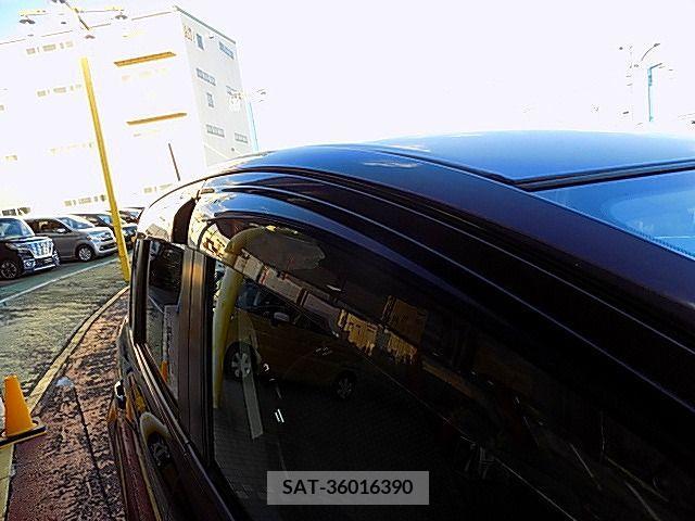 Toyota RACTIS 2010-03 366852-24