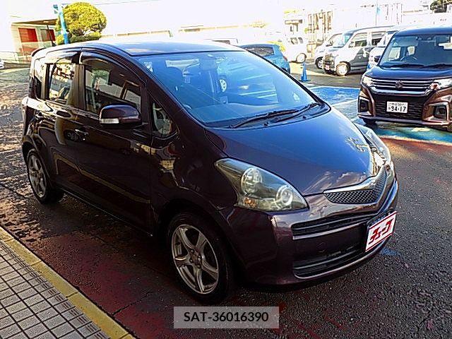 Toyota RACTIS 2010-03 366852-6