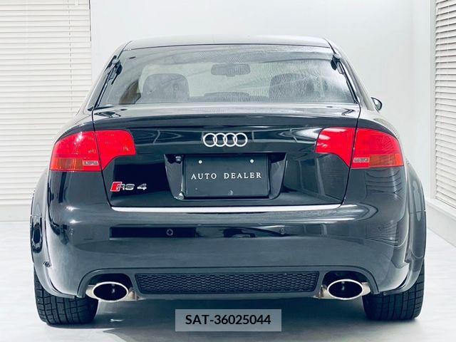 Audi RS4 2006-08 261231-7