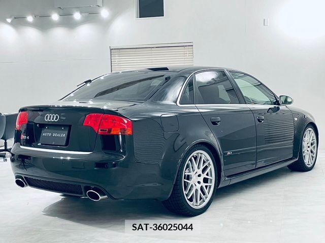 Audi RS4 2006-08 261231-6