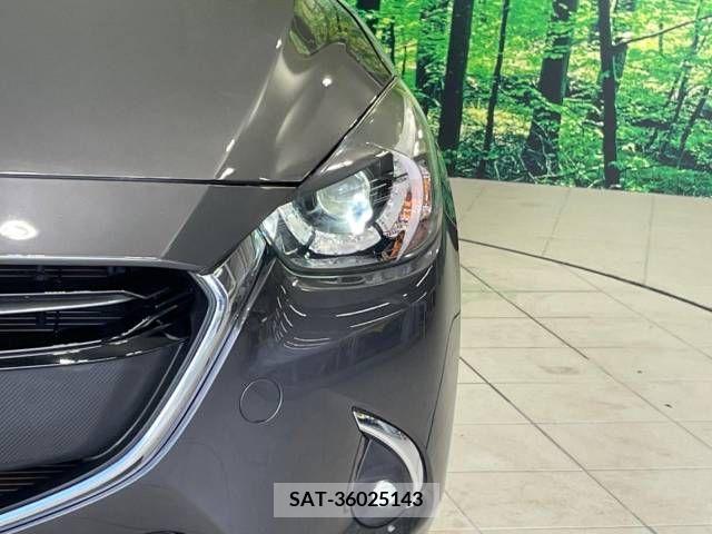 Mazda DEMIO 2017-01 340082-12