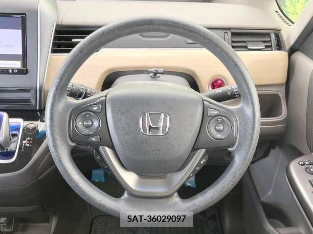 Honda FREED HYBRID 2017-07 211061-12