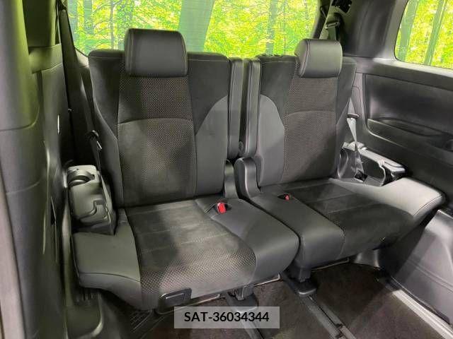 Toyota VELLFIRE 2022-06 215551-10
