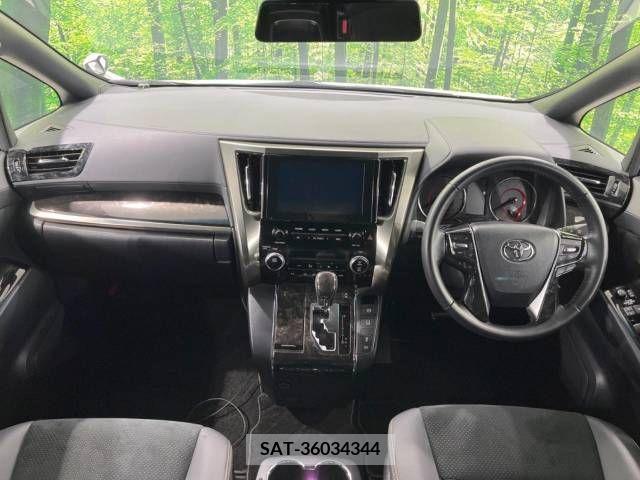 Toyota VELLFIRE 2022-06 215551-1