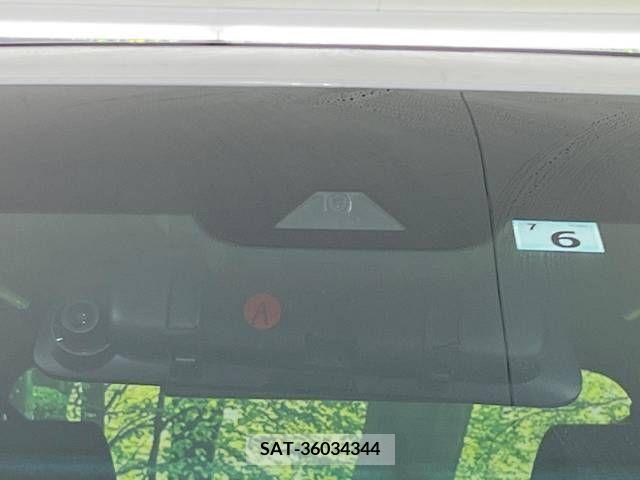 Toyota VELLFIRE 2022-06 215551-4