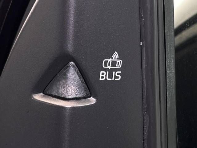 Volvo V40 2016-09 27912-8
