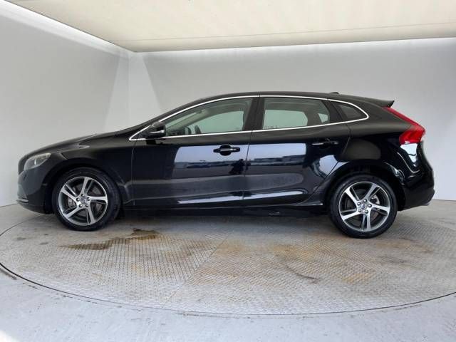 Volvo V40 2016-09 27912-19