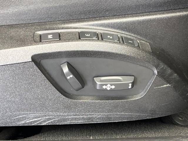 Volvo V40 2016-09 27912-7